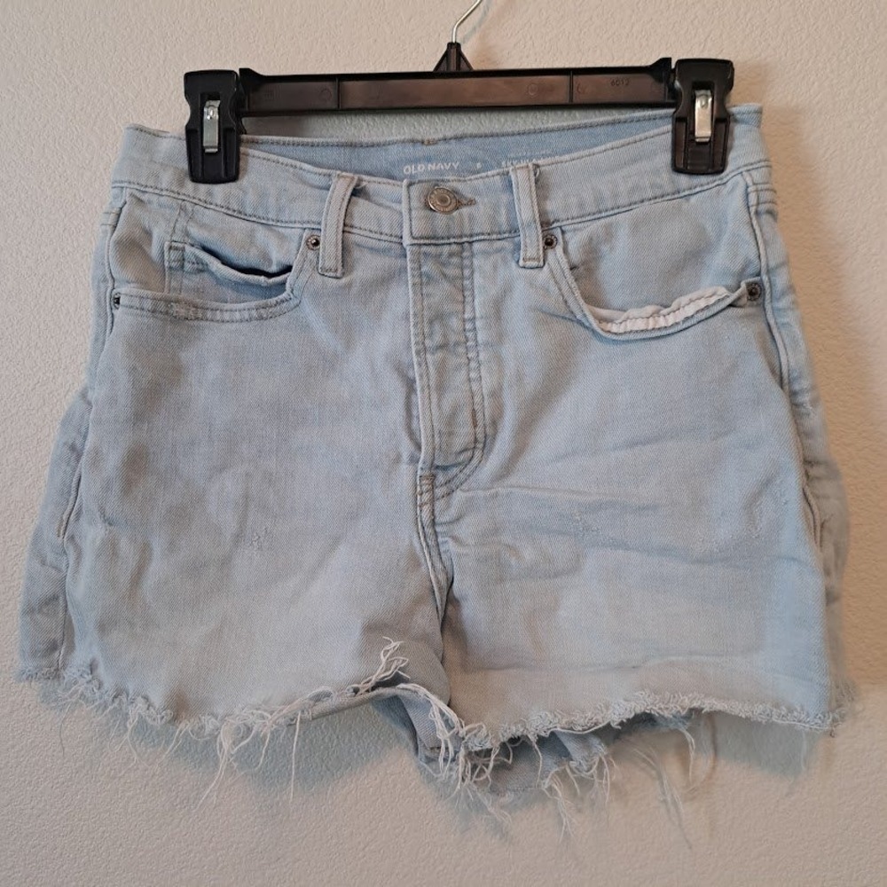 Old Navy Sky-Hi A-Line Jean Shorts Womens 6‎ Light Wash High Rise Raw Hem Denim